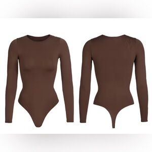 Skims Essential Crew Neck Long Sleeve Bodysuit